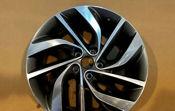 R18 alloy rim