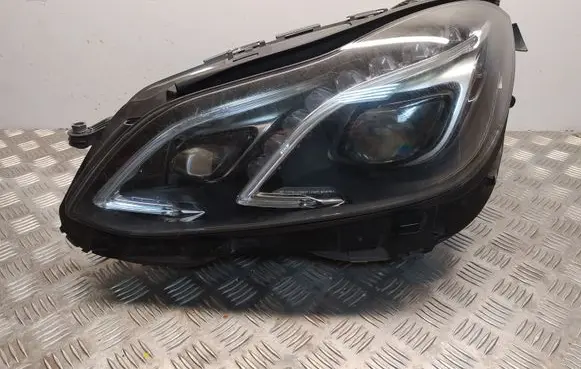 Mercedes-Benz E W212 Headlight/headlamp A2128209759