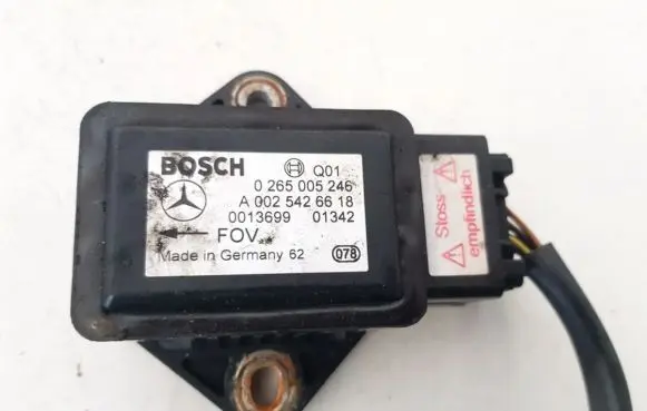 Mercedes-Benz E W211 ESP acceleration yaw rate sensor 0265005246 a0025426618