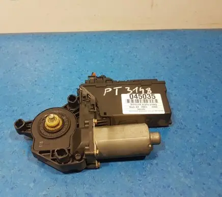 AC 428 Vent window/glass motor 8E0959802A