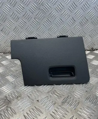 Volkswagen Tiguan Glove box 5NB857919