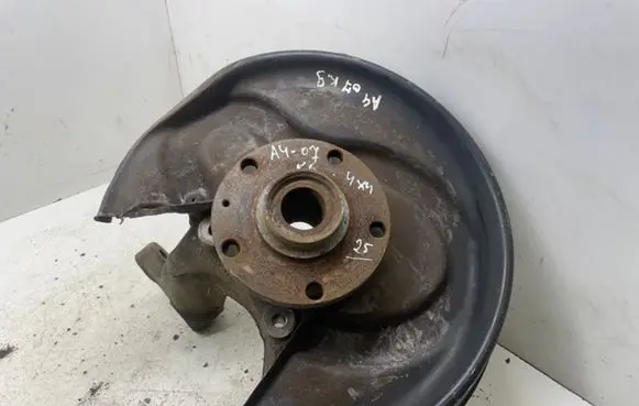 Audi A4 S4 B7 8E 8H Rear wheel hub