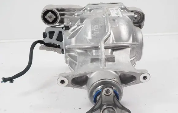 BMW 8 G15 Rear differential 8686657