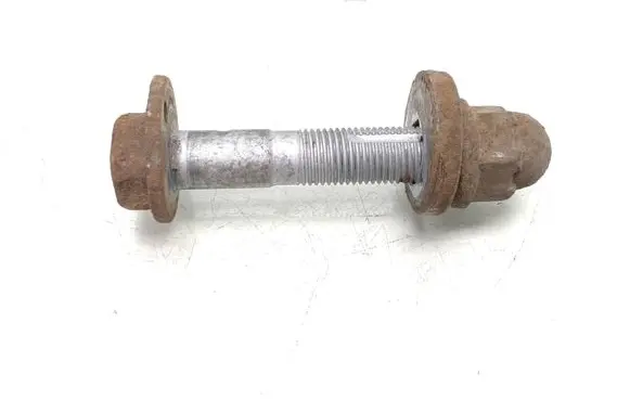 Nissan Qashqai+2 Rear suspension camber bolt 