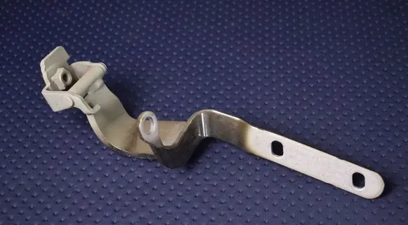 Audi Q7 4L Tailgate/trunk/boot hinge 4G8827300