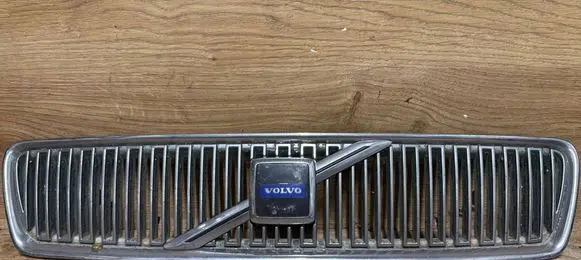 Volvo S40, V40 Front grill 30803302