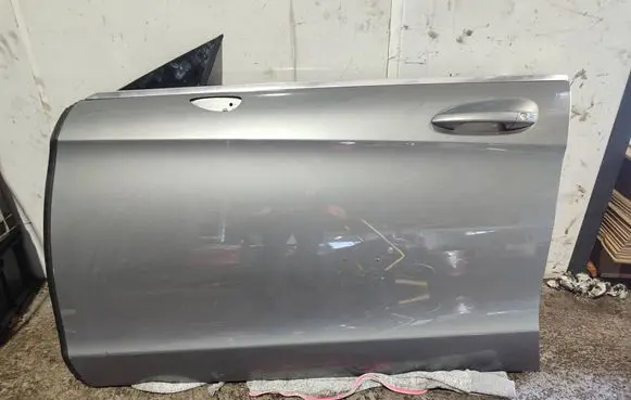 Mercedes-Benz CLS C218 X218 Front door