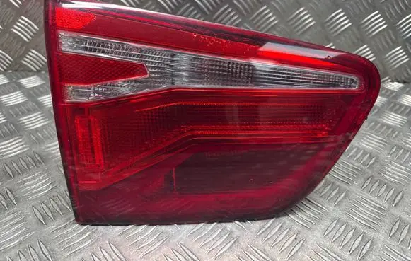 Seat Alhambra (Mk2) Tailgate rear/tail lights 7N5945093G 89504982 89504982T70G