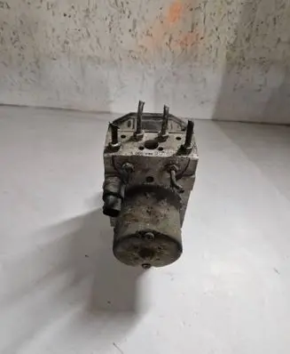 Mercedes-Benz Vito Viano W639 ABS Pump A0004469089