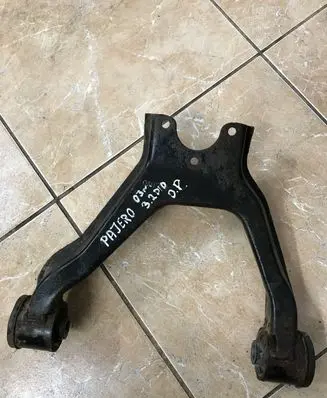 Mitsubishi Pajero Front upper control arm/wishbone 