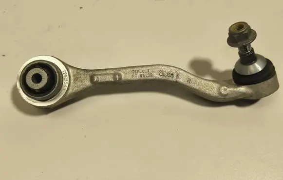 BMW i4 Front lower control arm/wishbone 8837894