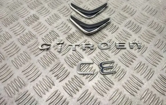 Citroen C3 Manufacturers badge/model letters 