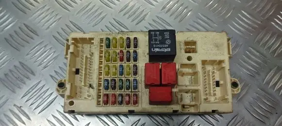 Fiat Stilo Fuse box cover 46778898