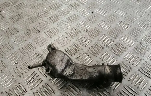 Toyota Avensis T250 Engine coolant pipe/hose 1630427030