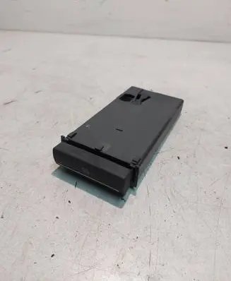 Audi A3 S3 A3 Sportback 8P Dashboard storage box/compartment 8P0941561