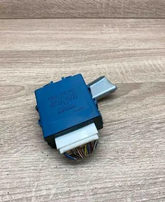 Toyota Yaris Verso Door central lock control unit/module 8598052051 0515003580