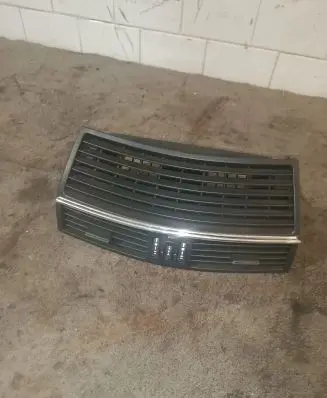 Mercedes-Benz S W220 Dash center air vent grill 2208300554