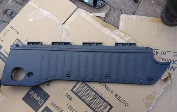 Renault Kangoo II Rear sill (body part) 8200431117