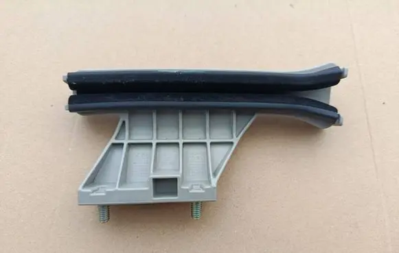 KIA Stonic Front door windshield rail 82560-H8000