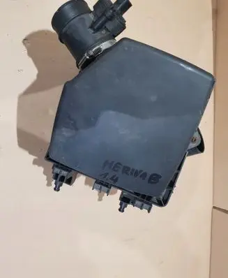 Opel Meriva B Air filter box cover 