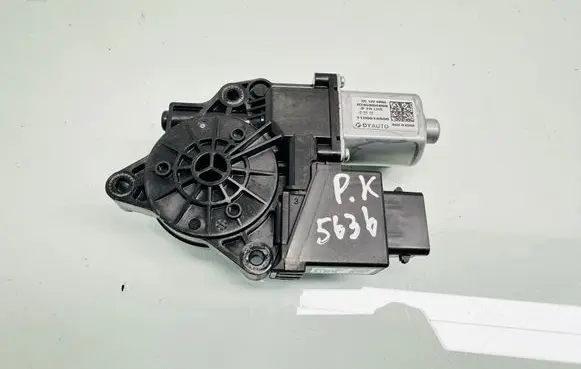 KIA Optima Front door window regulator motor 82450D4000 1100614800