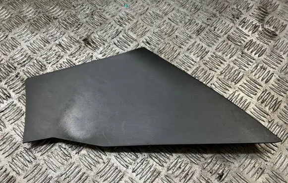 Suzuki Swift III Other center console (tunnel) element 7584152R5