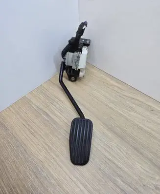 Volvo XC90 Accelerator throttle pedal 6PV00853718 30683521