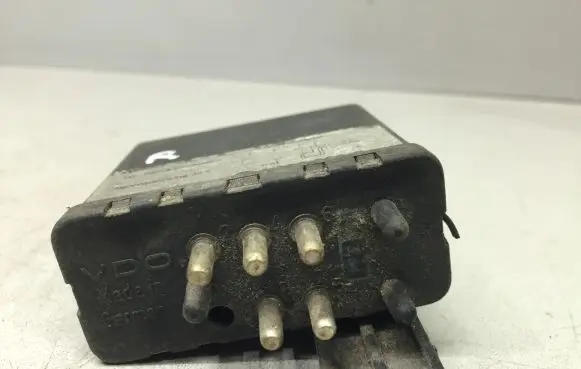 BMW 5 E28 Other relay 12866223