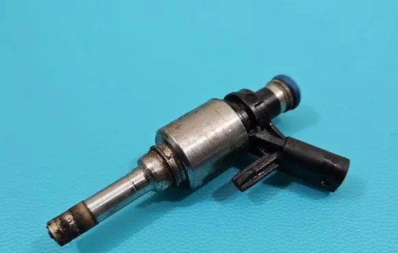 Fuel injector