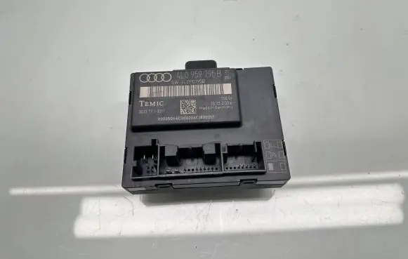 Audi Q7 4L Door control unit/module 4L0959795B 0033TFJ0001