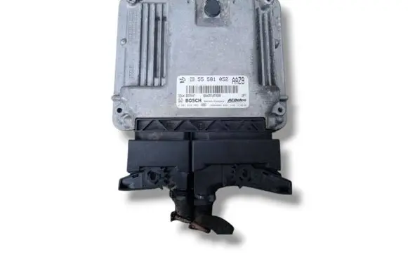 Opel Astra J Engine control unit/module ECU 0281018082 55581052