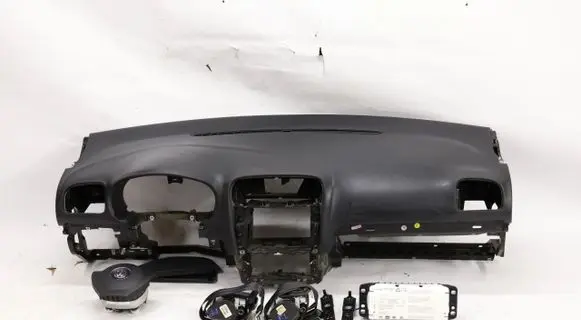 Volkswagen Golf VI Dashboard 