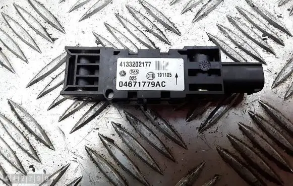 Jeep Grand Cherokee (WK) Airbag deployment crash/impact sensor 04671779AC