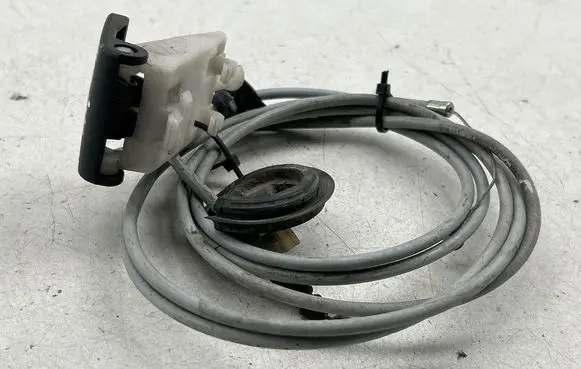 Toyota Avensis T250 Engine bonnet (hood) release handle 