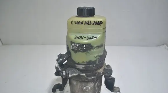 Ford Focus Power steering pump 3M513K514