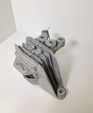 Chrysler Pacifica Engine mount bracket P682379654AC