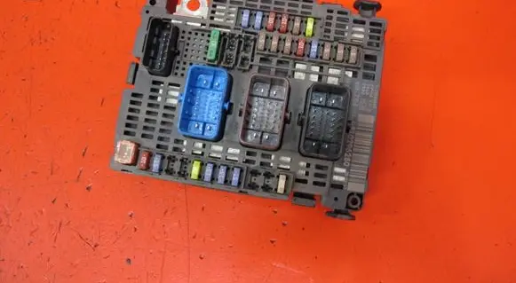 Citroen DS5 Fuse module 9810296280 BSMZ0401