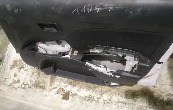 Mitsubishi Outlander Front door card panel trim 
