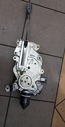 Nissan Murano Z51 Shock absorber/damper mounting bracket 