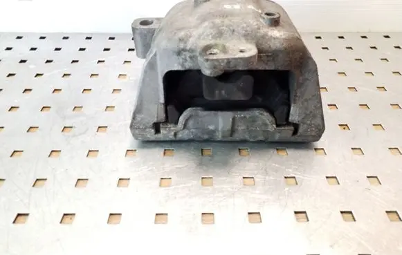 Volkswagen New Beetle Engine mount bracket 1J0199262BF
