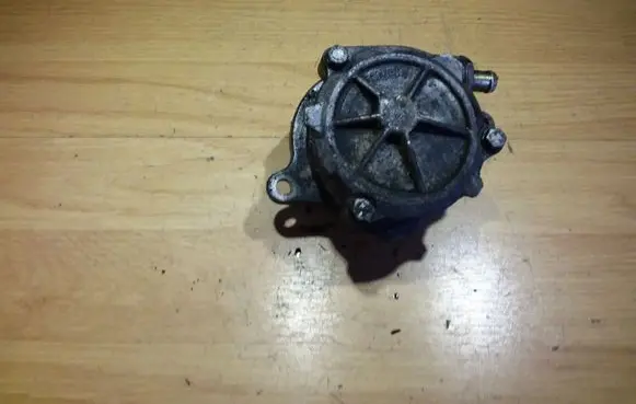 BMW 3 E46 Vacuum pump 2249939