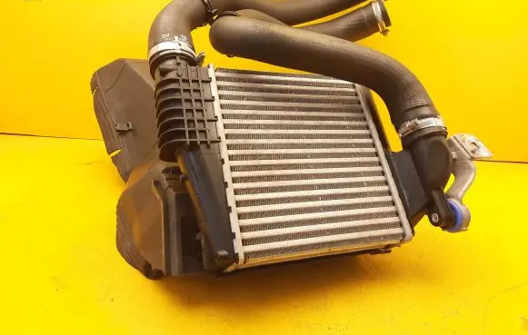 Citroen C4 II Picasso Intercooler radiator 9675627980
