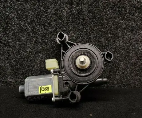 Audi TT TTS RS Mk3 8S Front door window regulator motor 5Q0959801B