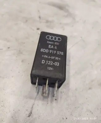 Audi A4 S4 B5 8D Other relay 8D0919578