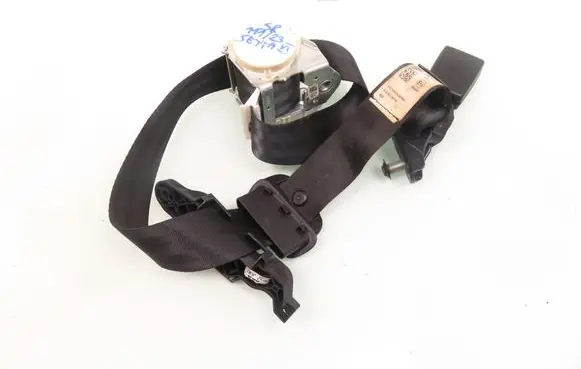 Volkswagen Jetta VI Middle seatbelt (rear) 5C6857807M
