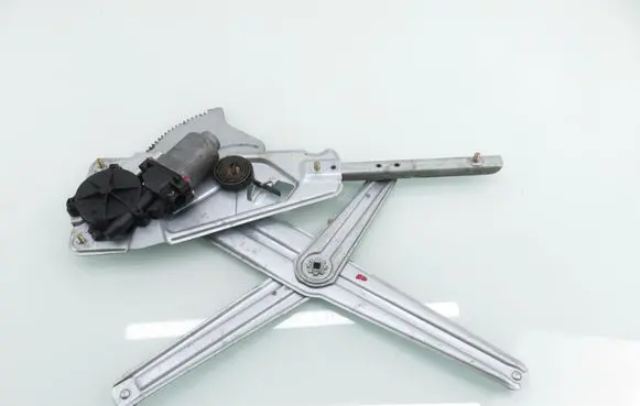 Renault Twingo I Front door window regulator with motor 8200052943