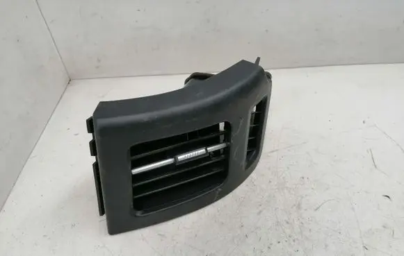 Toyota Prius (XW30) Dashboard side air vent grill/cover trim 5565047070 5566047040 5568647010