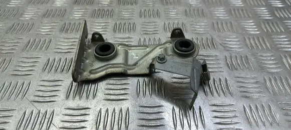 Mercedes-Benz C W205 Other engine bay part A2055470000