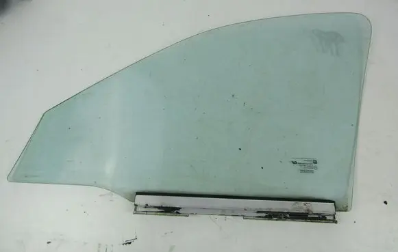 Opel Corsa B Front door window glass four-door AKAS71809S