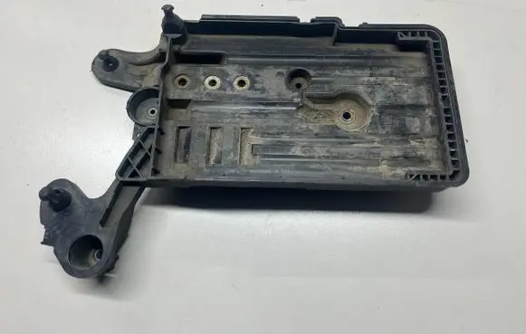Volkswagen Golf VII Battery tray 5Q0915321G